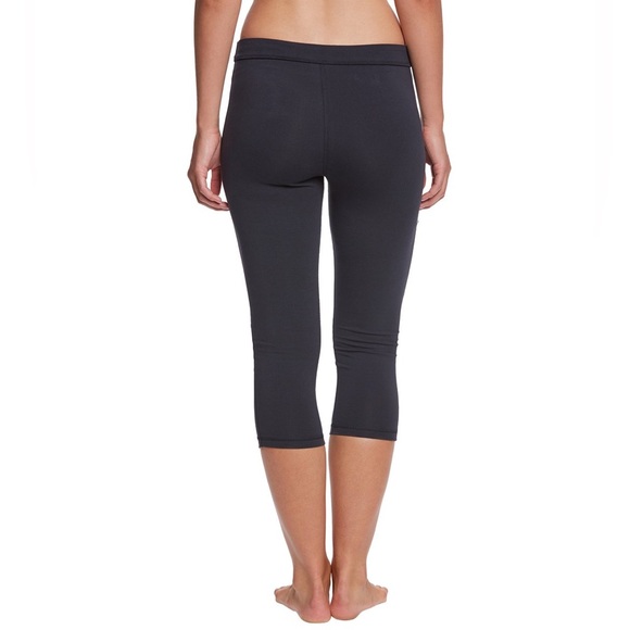 Under Armour UA Favorite CapriWorkout Pants Black Size Medium Cotton - Picture 8 of 11